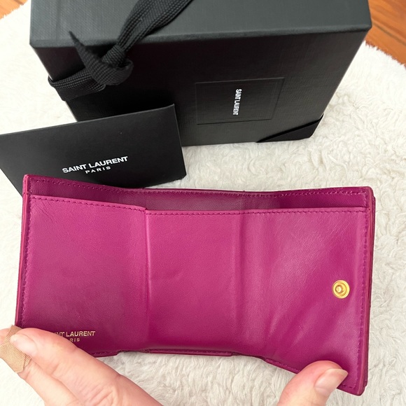 YSL Cassandra Trifold Wallet - Picture 14 of 17